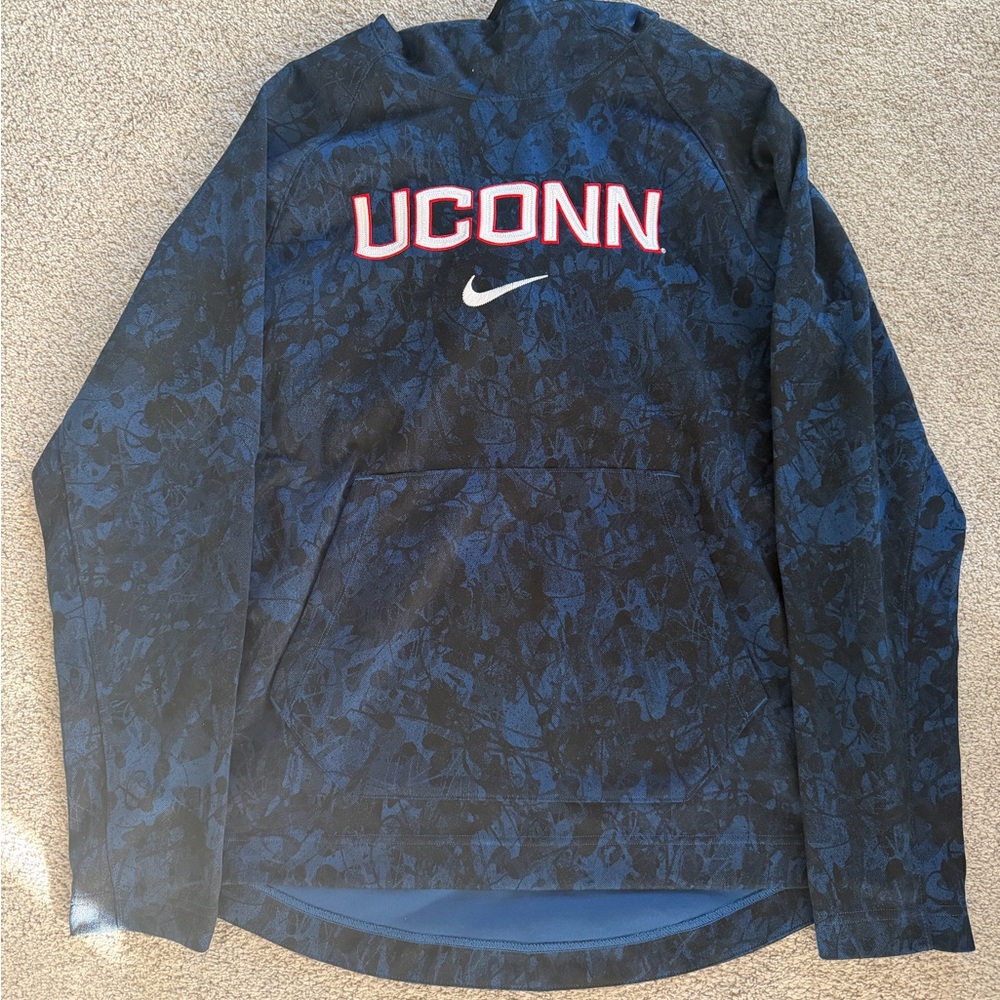 UConn Nike hoodie